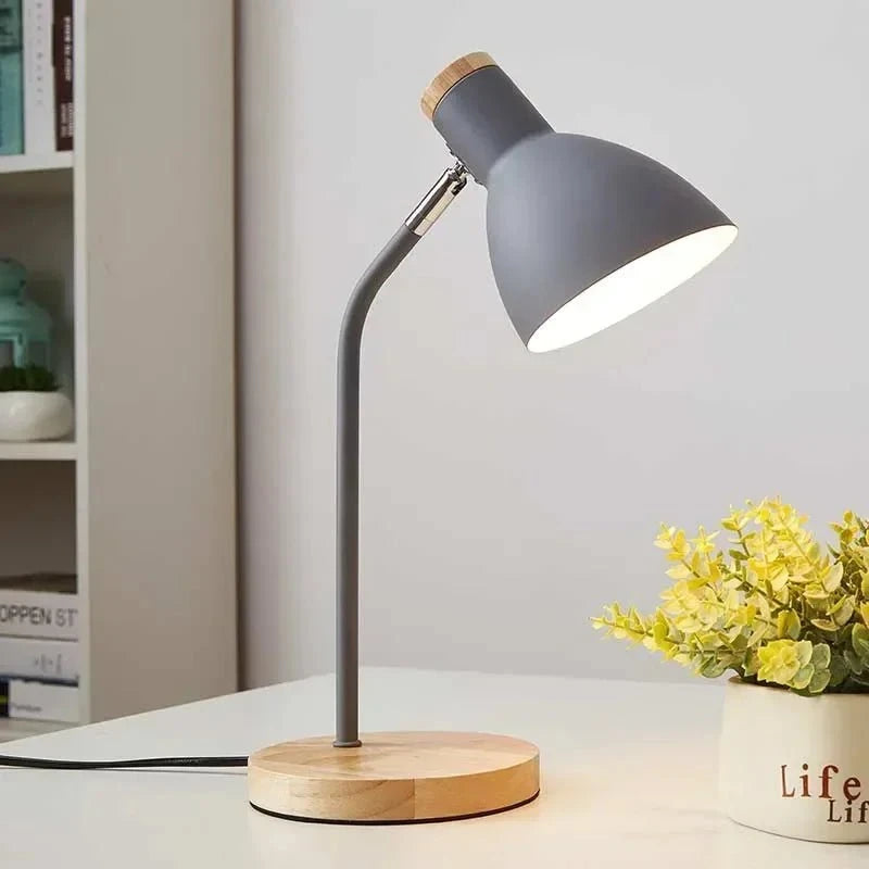 Lampe De Chevet Minimaliste En Bois Et Fer - Calydia